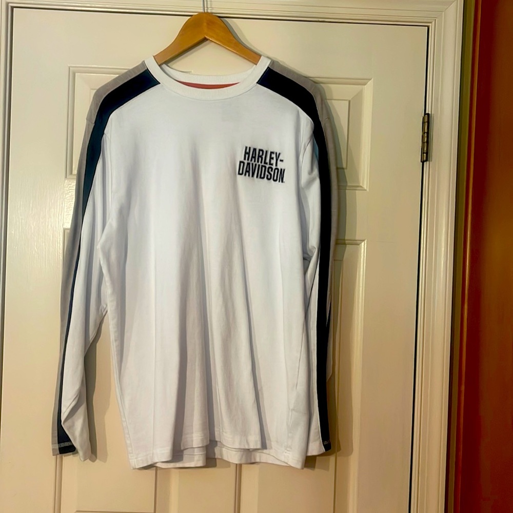 Men’s long sleeve Harley Davison shirt size large.